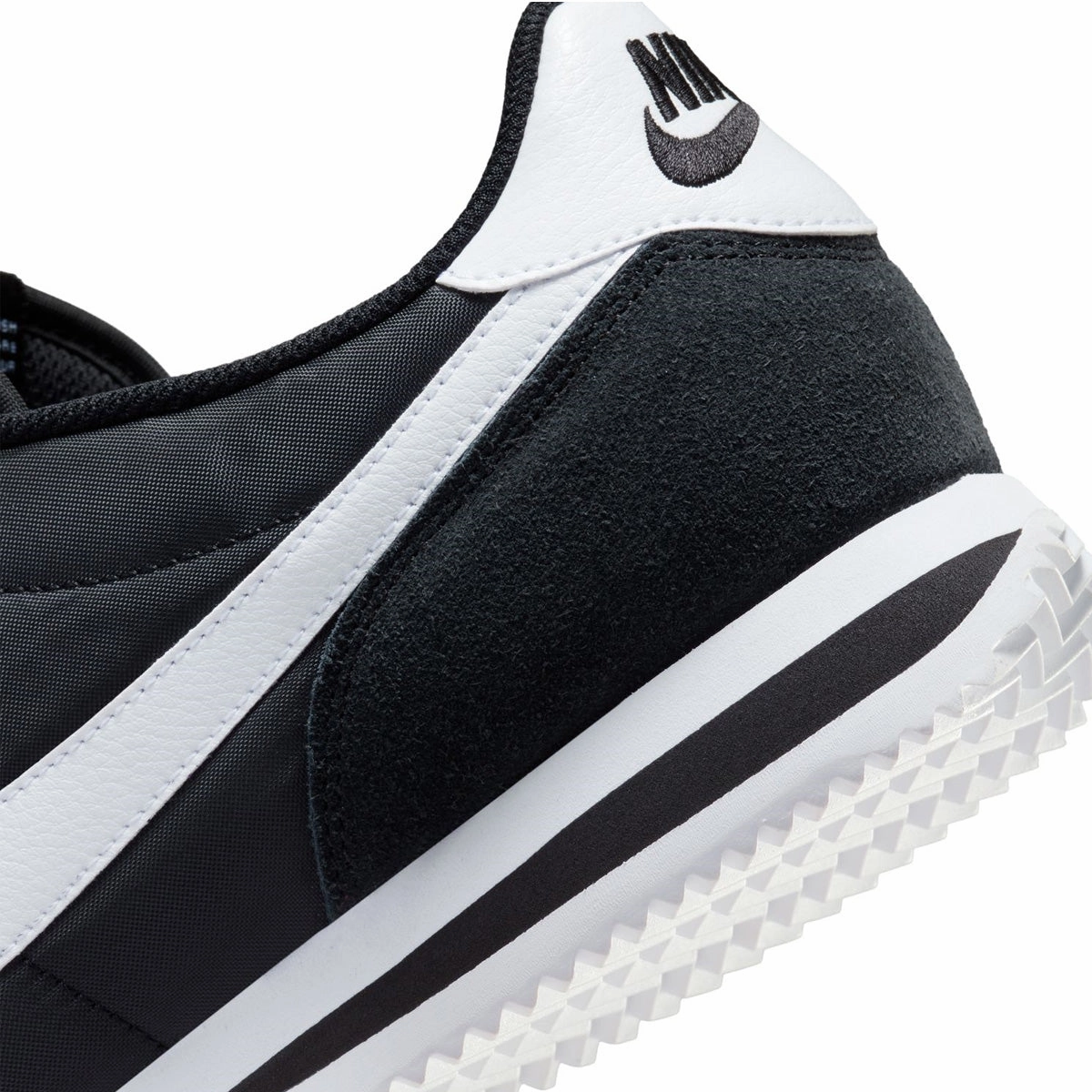Cortez TXT 'Black White'
