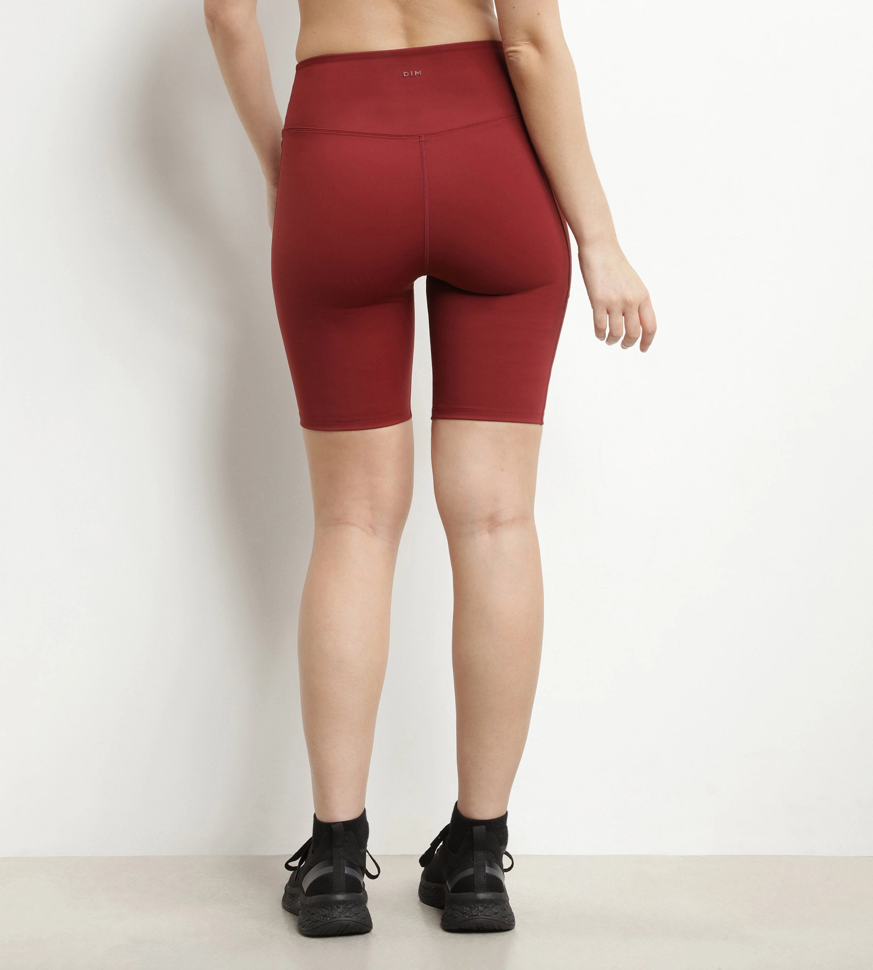 Cycliste de sport femme en microfibre sculptante Bordeaux Dim Move