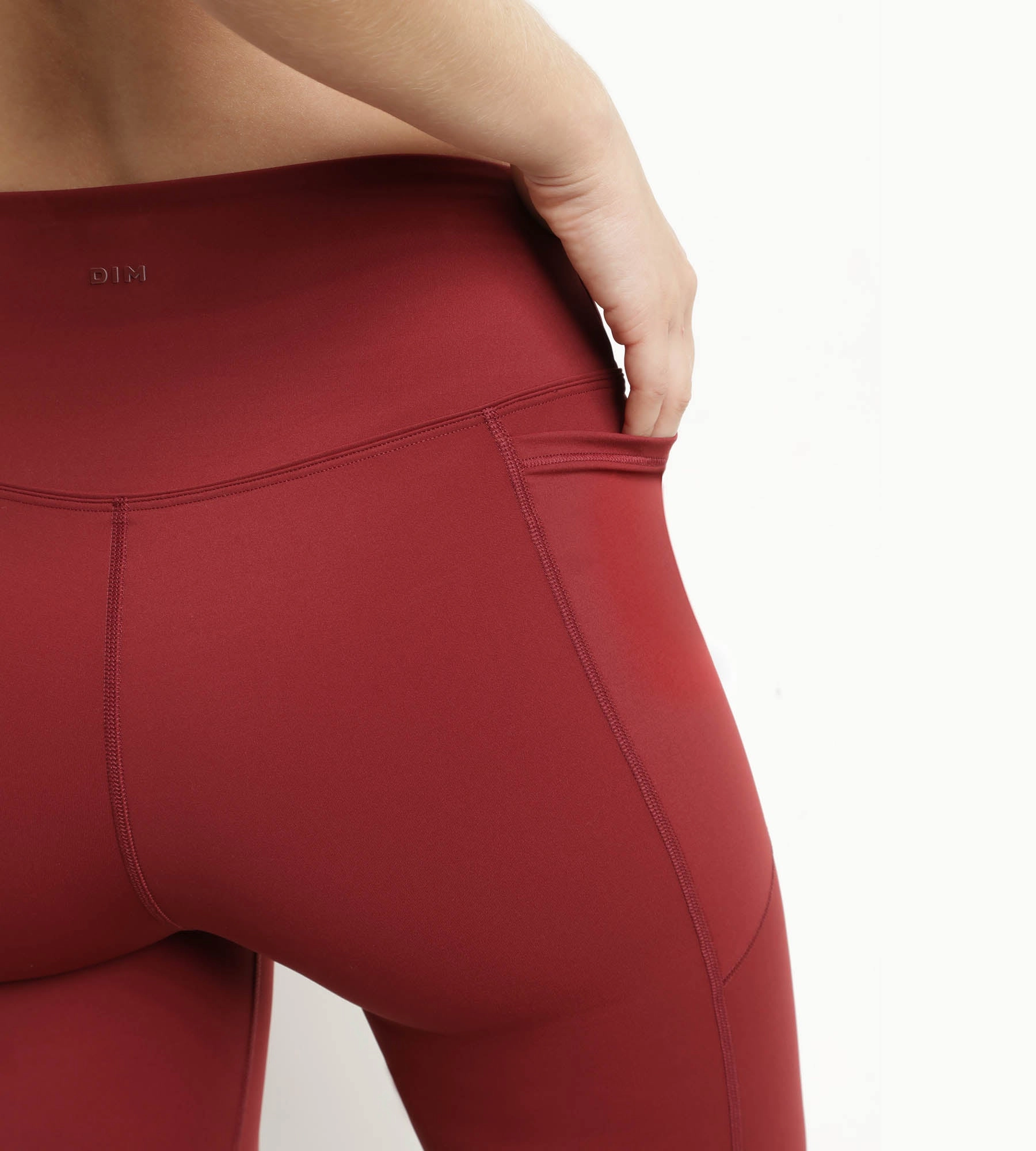 Cycliste de sport femme en microfibre sculptante Bordeaux Dim Move