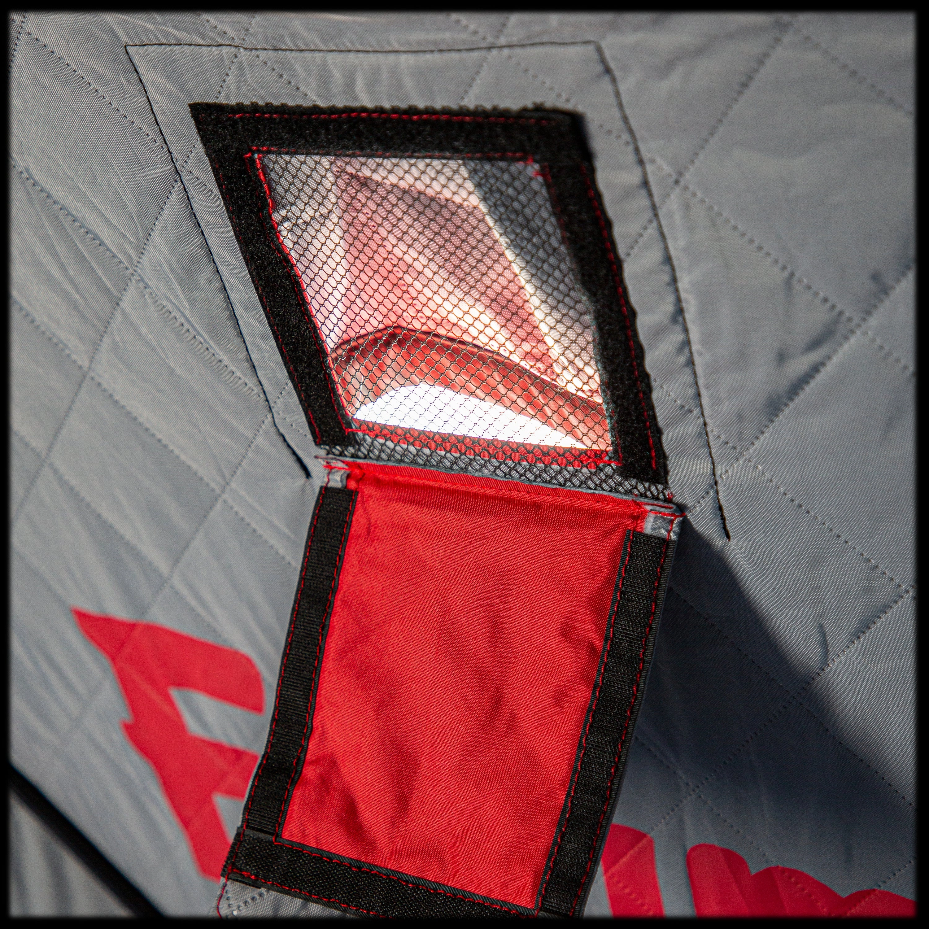 Eskimo Outbreak 450XD Insulated Shelter