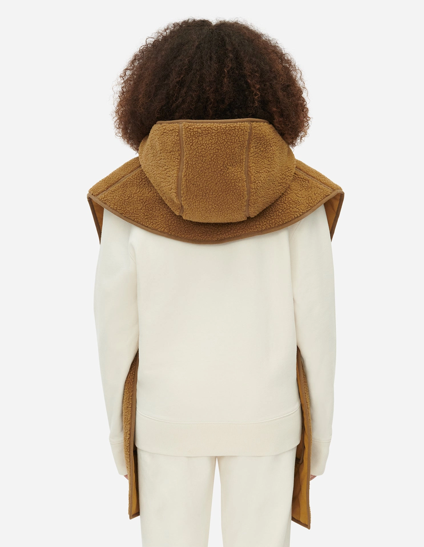 MAISON KITSUNÉ QUILTED HOOD SCARF CAMEL