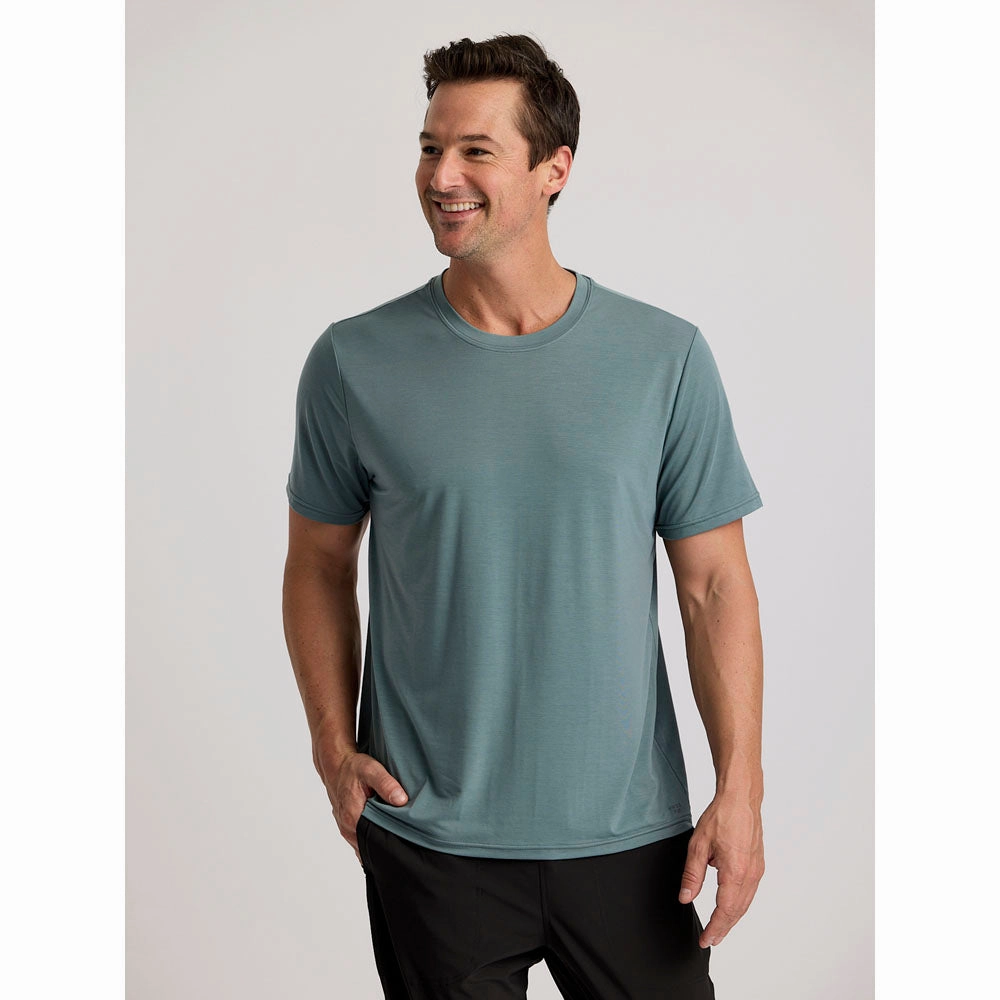 Men's Elevate Lightweight Tee