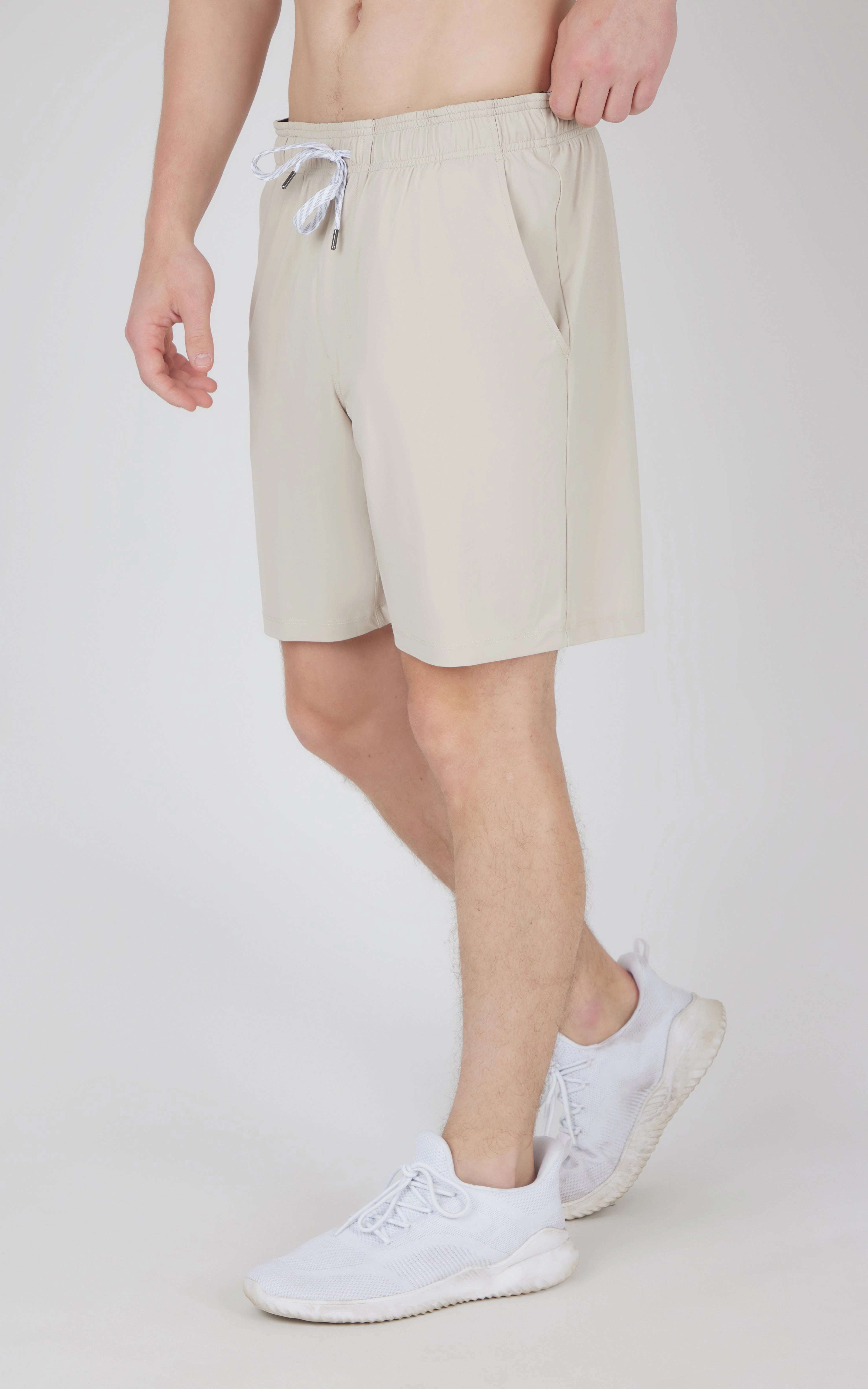 Men's Warp End Zone 8" Mesh Short