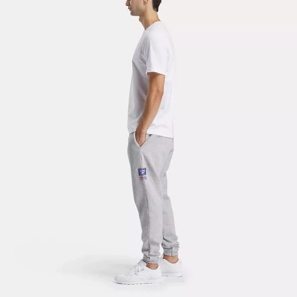 REEBOK MEN'S IDENTITY BADGE WHITE TEE