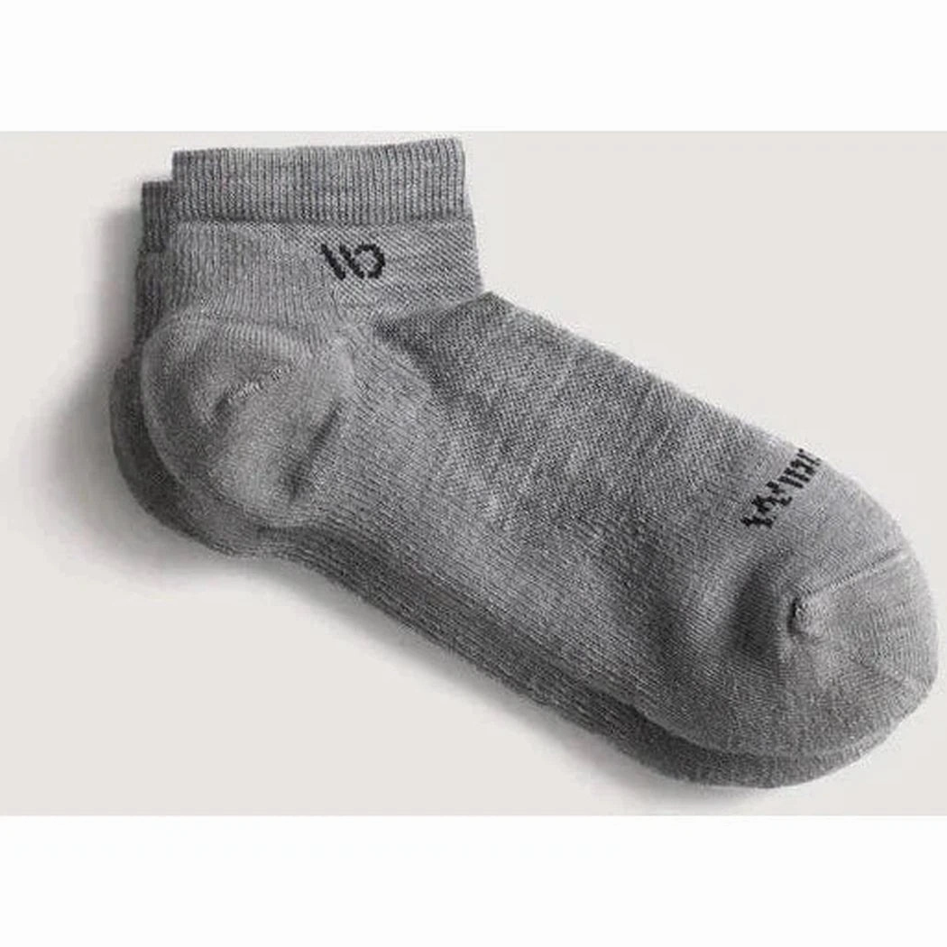 Wide Open Men's Solid Midweight No Show Sock