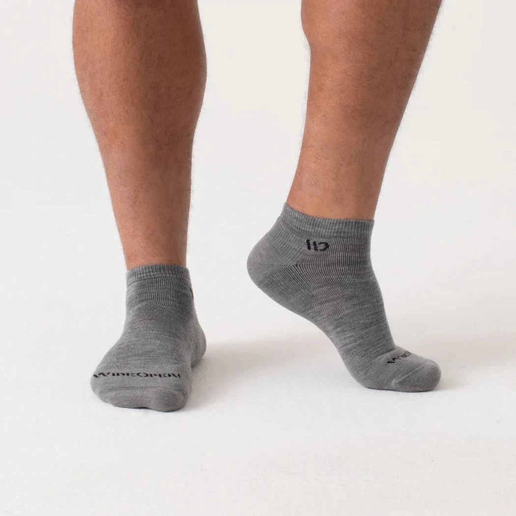 Wide Open Men's Solid Midweight No Show Sock